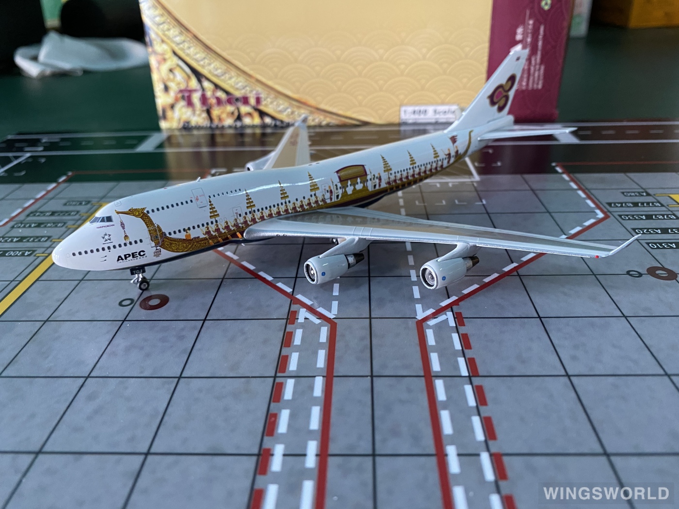 Phoenix 1:400 PH11702 Thai Airways 泰国国际航空 Boeing 747-400 HS-TGJ