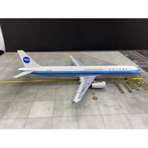 China Northern Airlines 中国北方航空 Airbus A321 B-2282 1990s colors. With rolling gears. ACB2282 AeroClassics 1:400