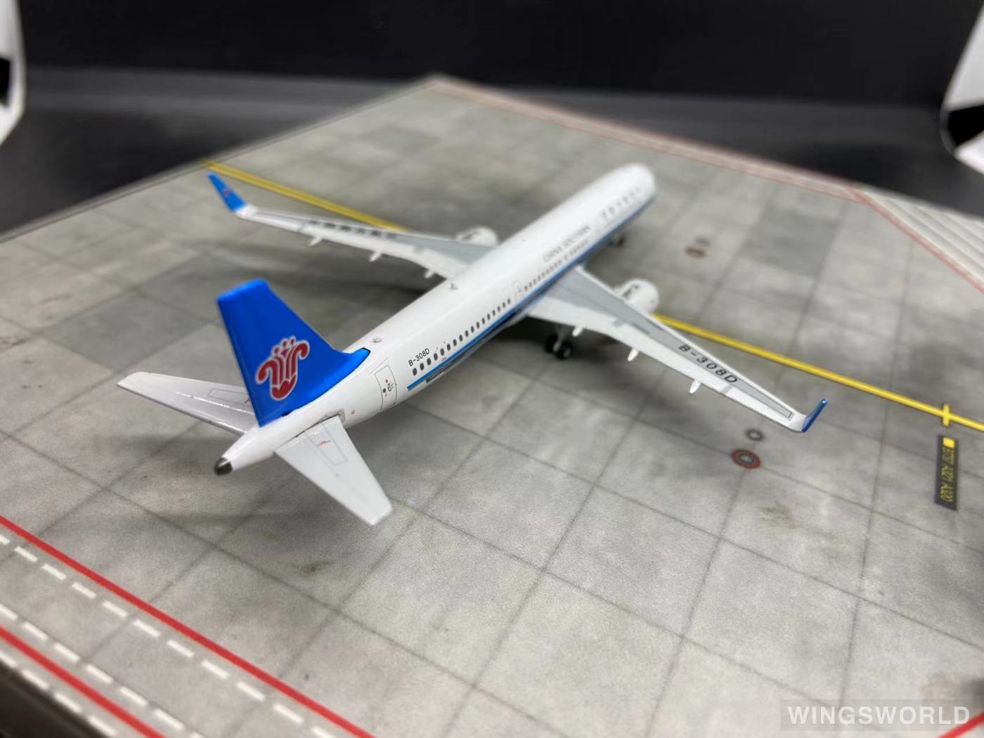 Phoenix 1:400 PH11669 China Southern 中国南方航空 Airbus A321neo B-308D