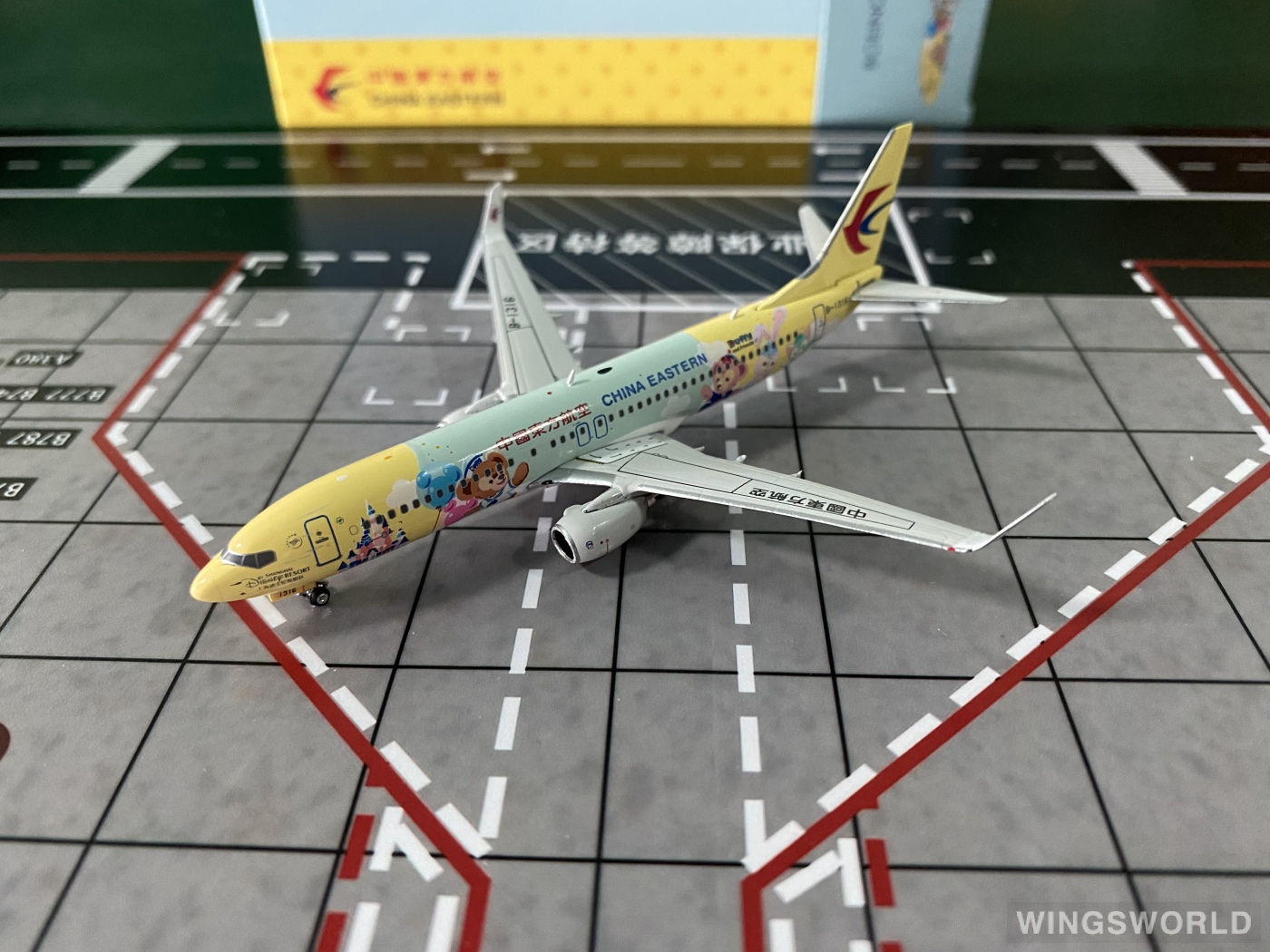 Phoenix 1:400 PH04292 China Eastern 中国东方航空 Boeing 737-800 B-1316