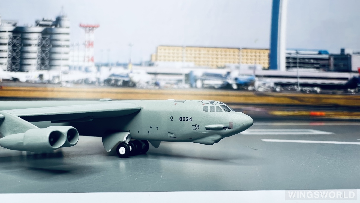 Geminijets 1:400 GMUSA112 USAF 美国空军 Boeing B-52 60-0034