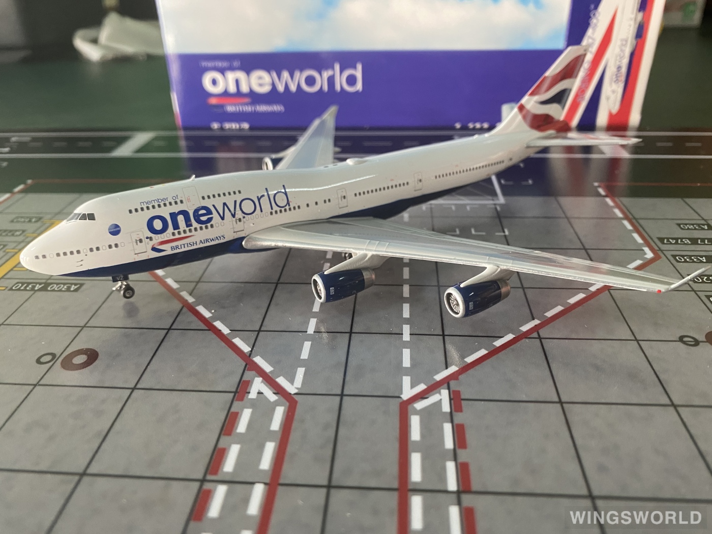 Phoenix 1:400 PH04349 British Airways 英国航空 Boeing 747-400 G-CIVZ