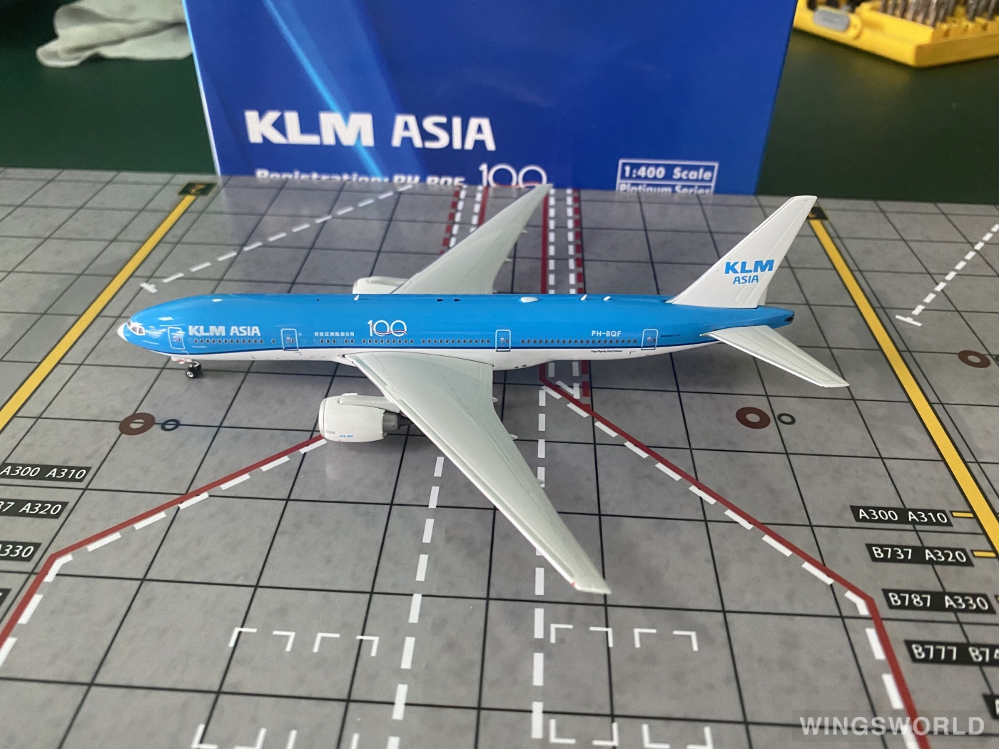 Phoenix 1:400 PH11564 KLM 荷兰皇家航空 Boeing 777-200 PH-BQF