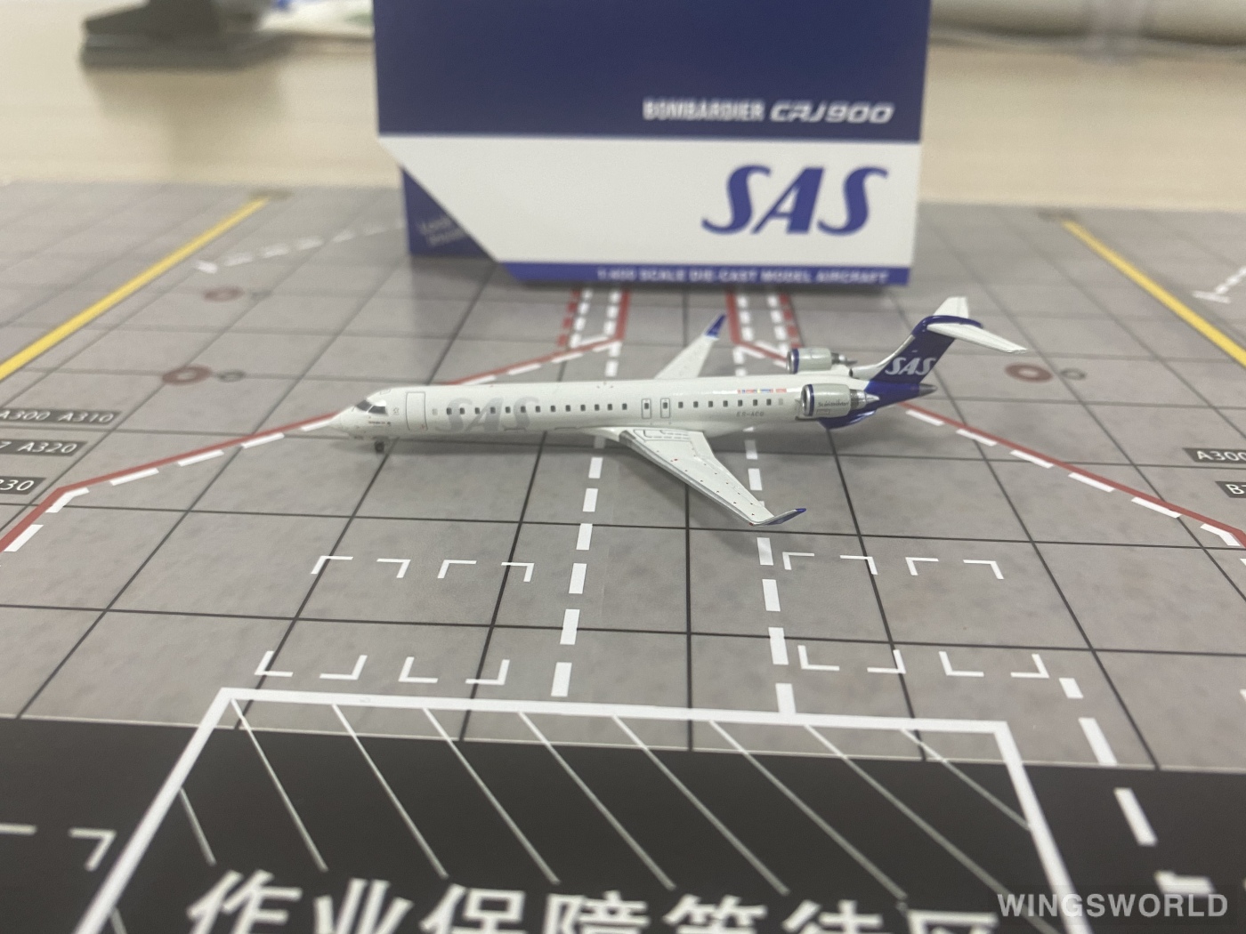 Geminijets 1:400 GJSAS1979 SAS 北欧航空 Bombardier CRJ900 ES-ACG