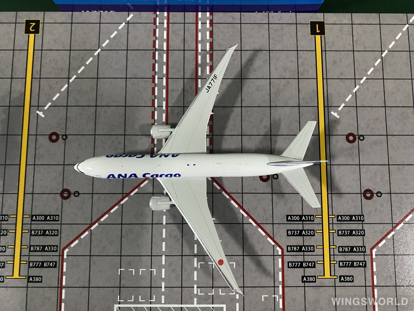 Phoenix 1:400 PH04248 ANA 全日空 Boeing 777F JA771F