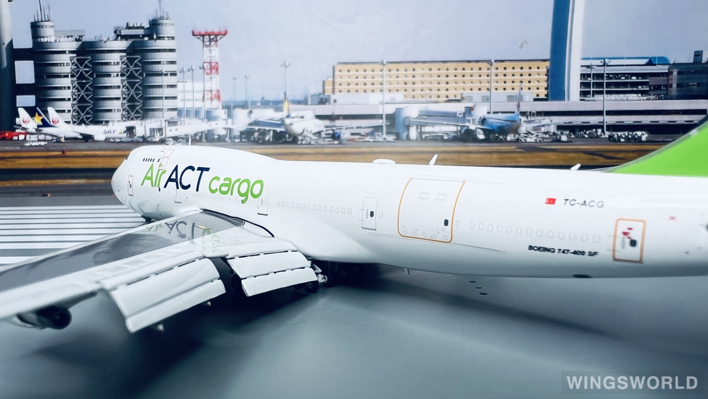 JC Wings 1:400 LH4245A ACT Airlines Boeing 747-400 TC-ACG