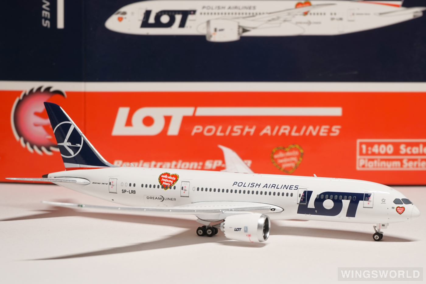 Phoenix 1:400 PH11001 LOT 波兰航空 Boeing 787-8 SP-LRB