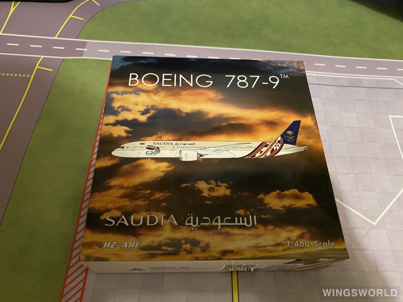 Phoenix 1:400 PH04362 Saudia 沙特阿拉伯航空 Boeing 787-9 HZ-ARF