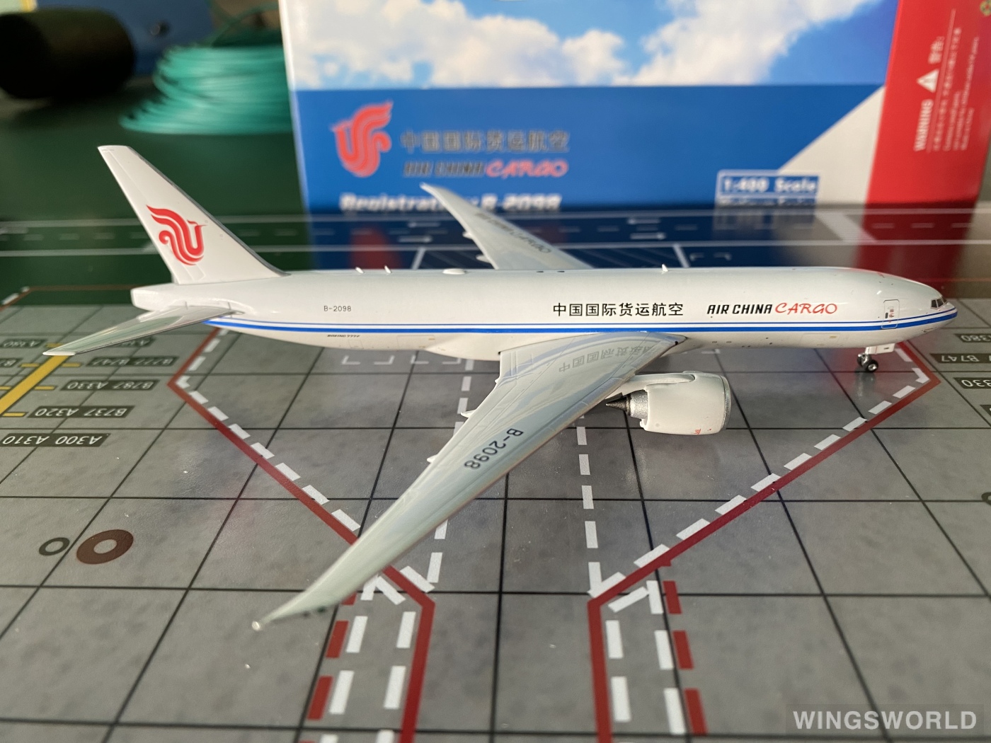 Phoenix 1:400 PH11707 Air China Cargo 中国国际货运航空 Boeing 777F B-2098