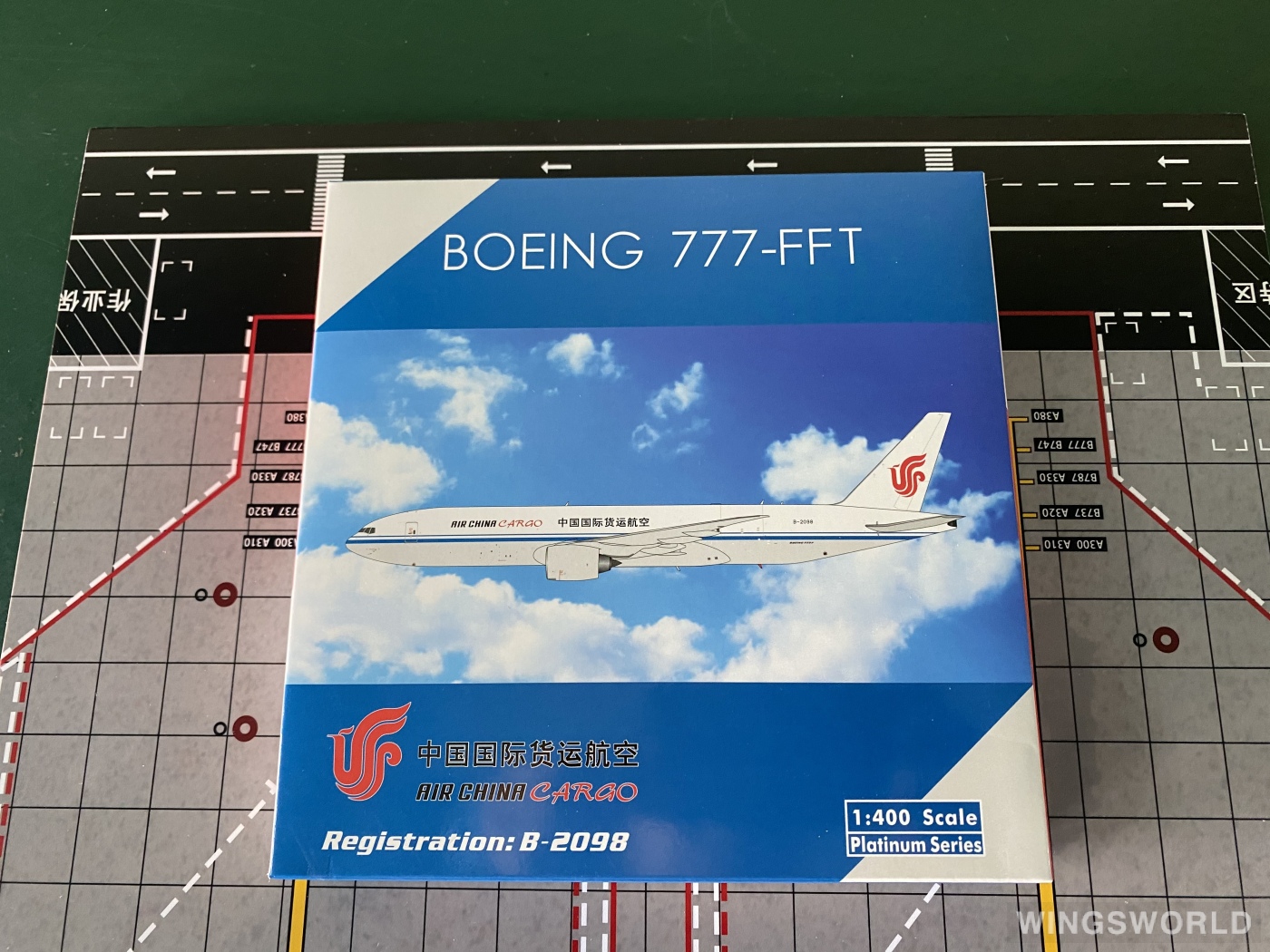 Phoenix 1:400 PH11707 Air China Cargo 中国国际货运航空 Boeing 777F B-2098