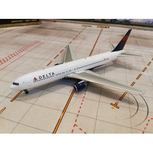 Delta Air Lines 达美航空 Boeing 767-300 N135DL  G2DAL144 Geminijets 1:200