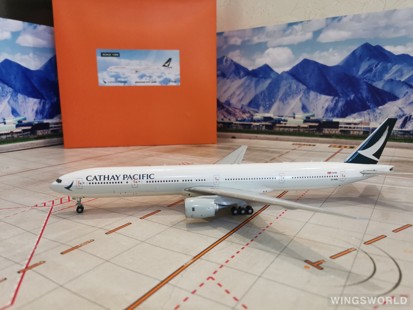 JC Wings 1:200 EW2773003 Cathay Pacific 国泰航空 Boeing 777-300 B-HNS