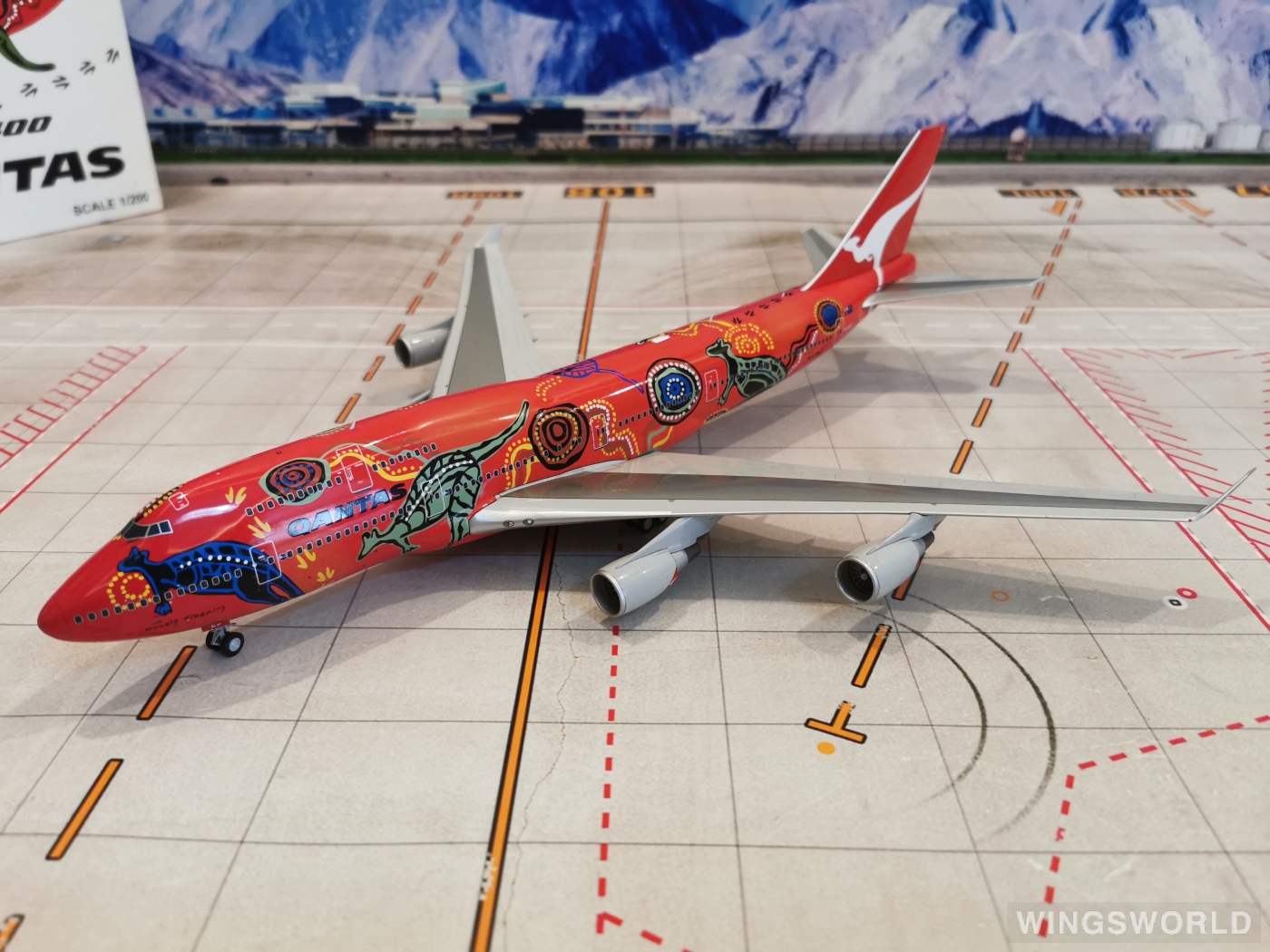 JC Wings 1:200 XX2923 Qantas 澳洲航空 Boeing 747-400 VH-OEJ