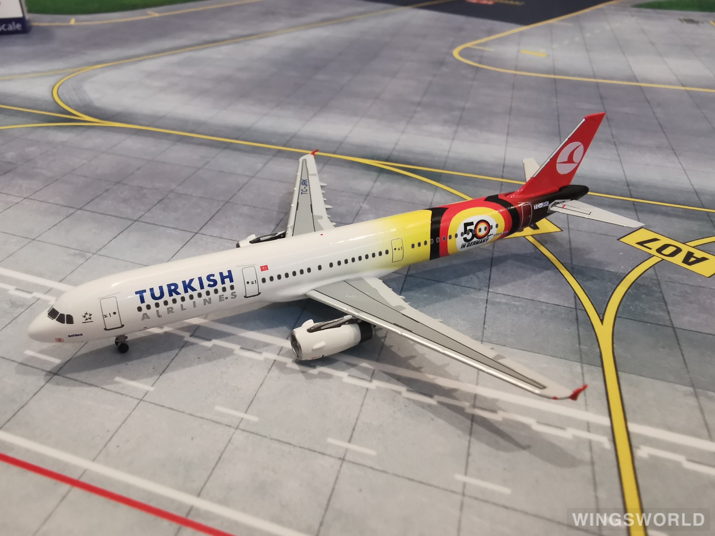 AeroClassics 1:400 ACTCJRK Turkish Airlines 土耳其航空 Airbus A321 TC-JRK