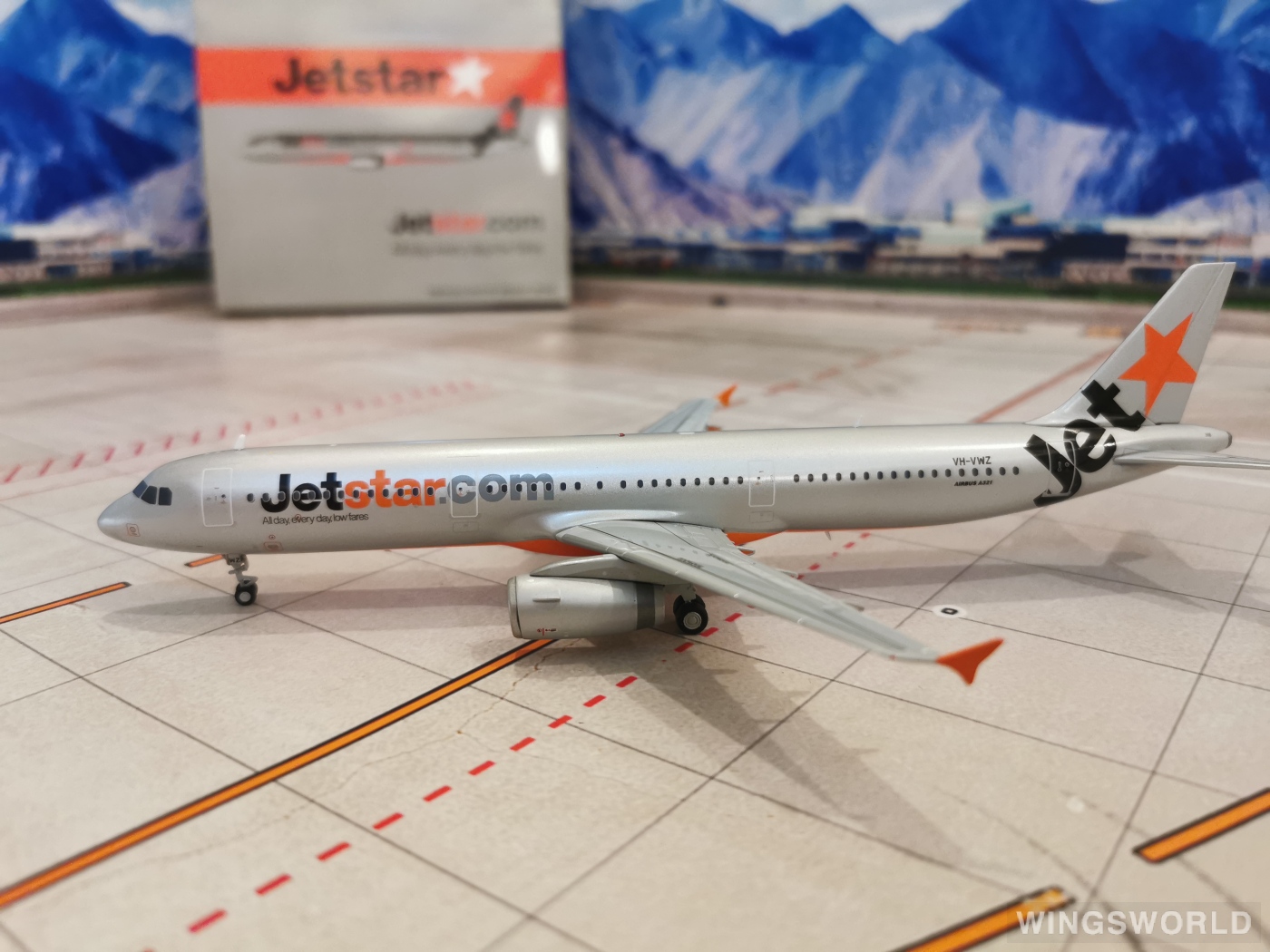 JC Wings 1:200 Airbus A321 Jetstar 捷星航空LH2070 VH-VWZ 的