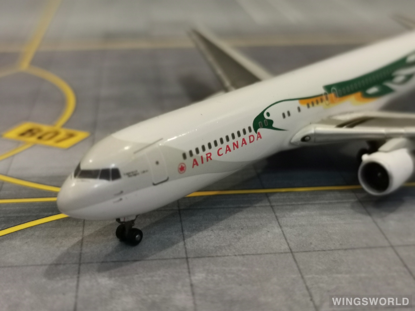 Dragon Models 1:400 55357 Air Canada 加拿大航空 Boeing 767-300 C-GBZR