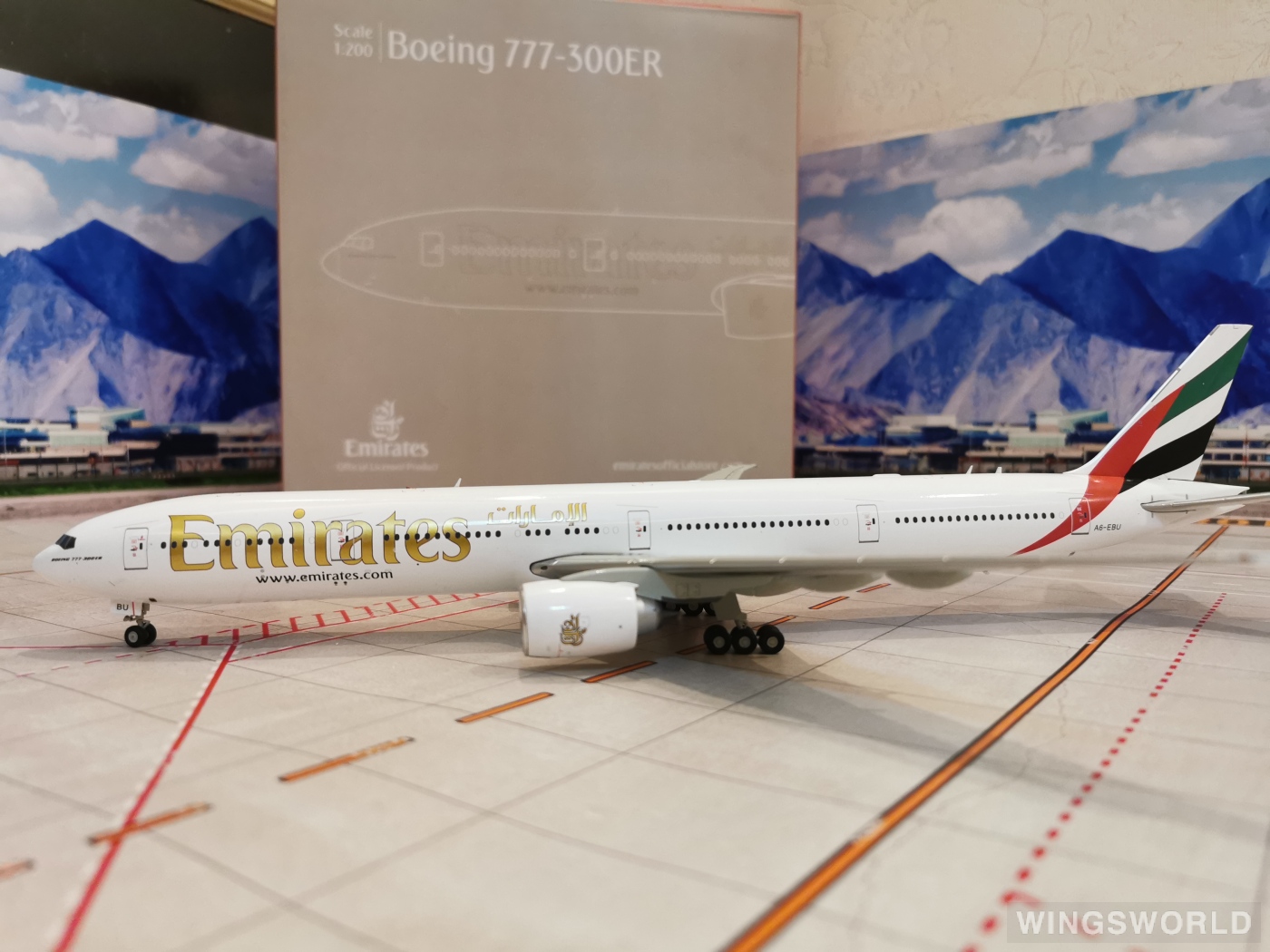 Geminijets 1:200 G2UAE387 Emirates 阿联酋航空 Boeing 777-300ER A6-EBU