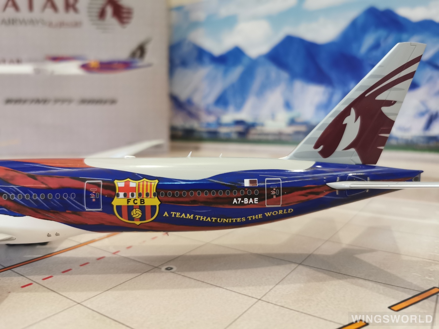 JC Wings 1:200 XX2757 Qatar 卡塔尔航空 Boeing 777-300ER A7-BAE