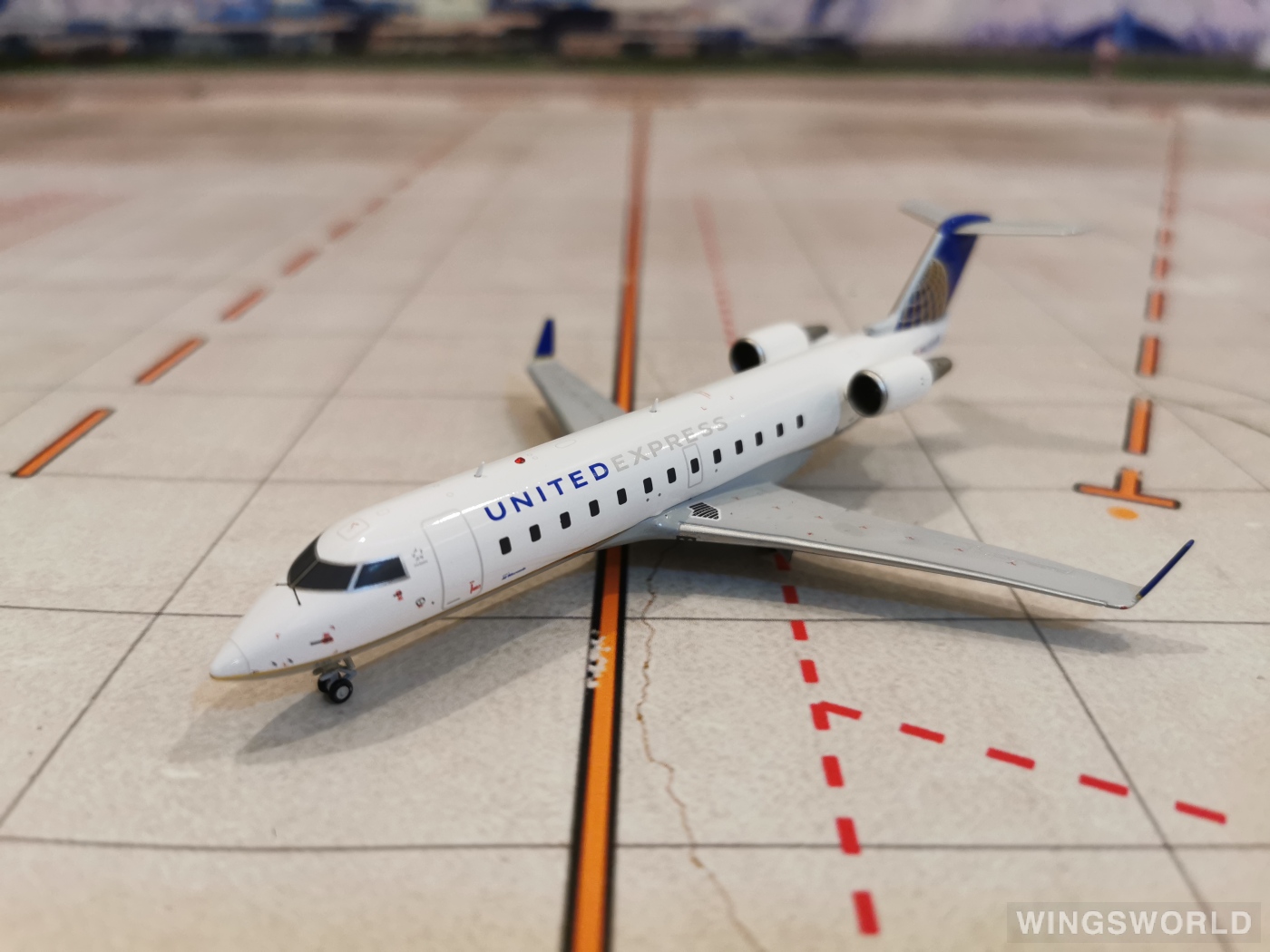 Geminijets 1:200 G2UAL795 United Airlines 美国联合航空 Bombardier CRJ200 N430AW