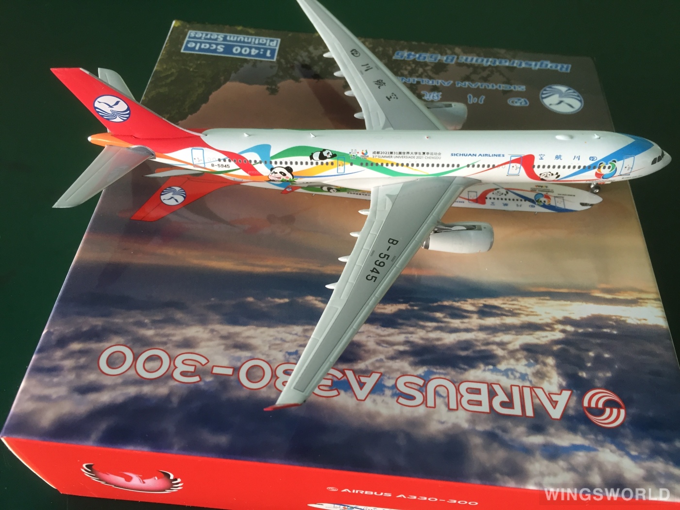 Phoenix 1:400 PH11596 Sichuan Airlines 四川航空 Airbus A330-300 B-5945