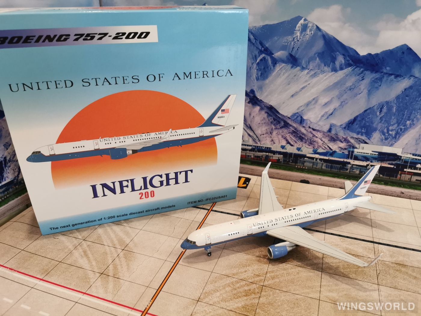 Inflight200 1:200 IFC32USA01 USAF 美国空军 Boeing 757-200 98-0003