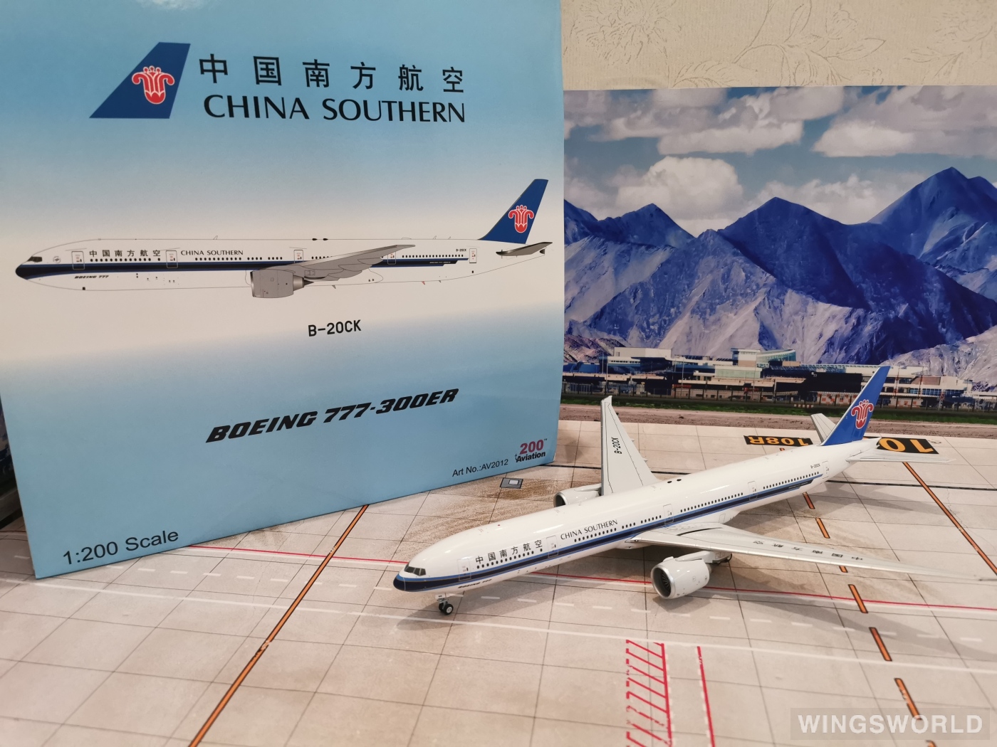 Aviation200 1:200 AV2012 China Southern 中国南方航空 Boeing 777-300ER B-20CK