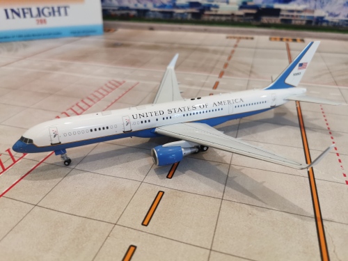 USAF 美国空军 Boeing 757-200 98-0003  IFC32USA01 Inflight200 1:200