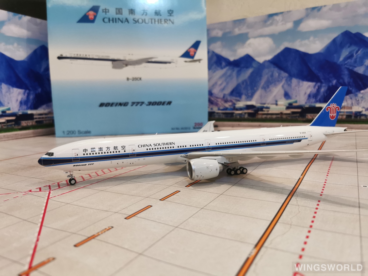 Aviation200 1:200 AV2012 China Southern 中国南方航空 Boeing 777-300ER B-20CK
