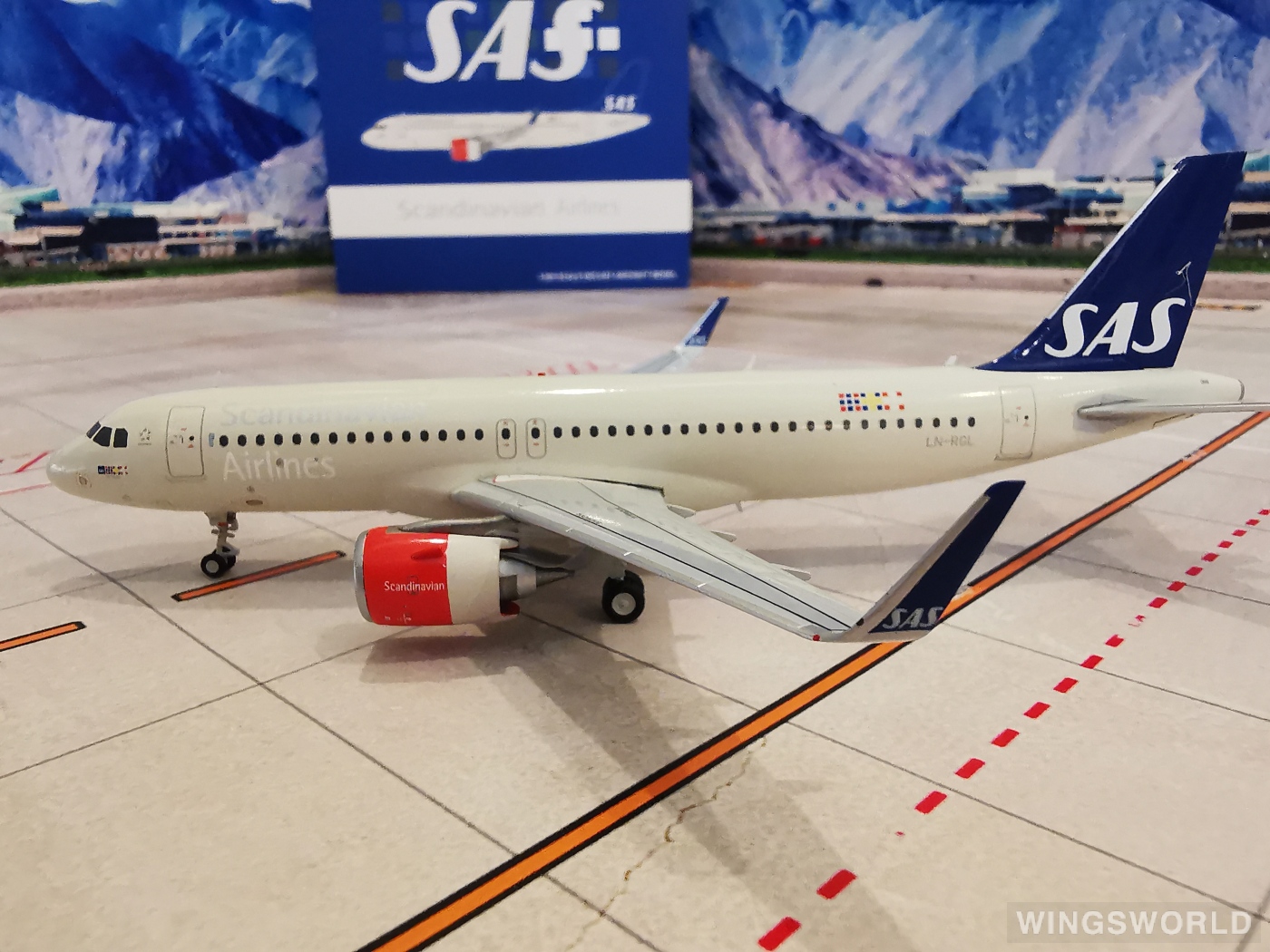 JC Wings 1:200 XX2171 SAS 北欧航空 Airbus A320 LN-RGL
