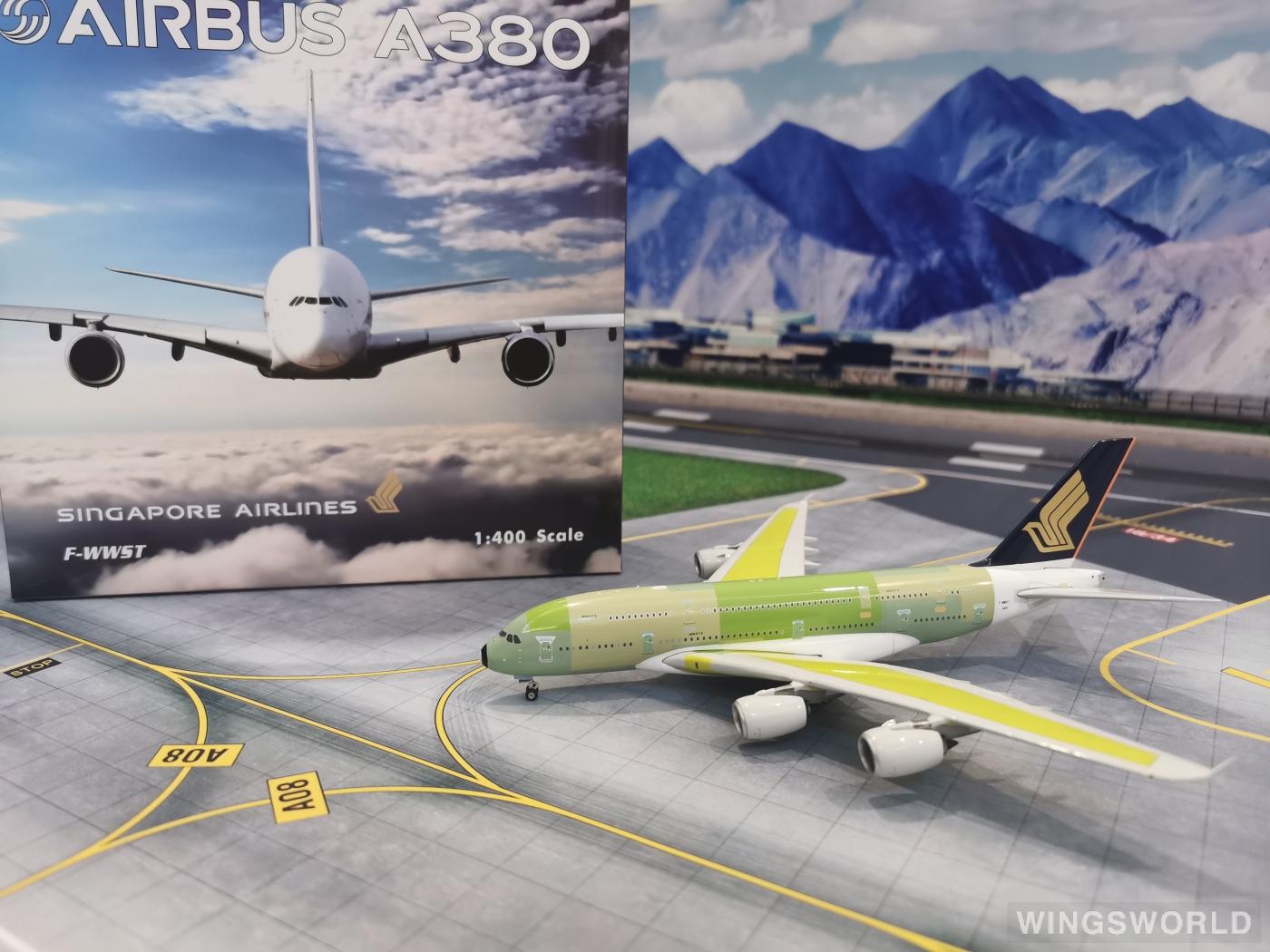 Phoenix 1:200 PH04375 Singapore Airlines 新加坡航空 Airbus A380-800 F-WWST