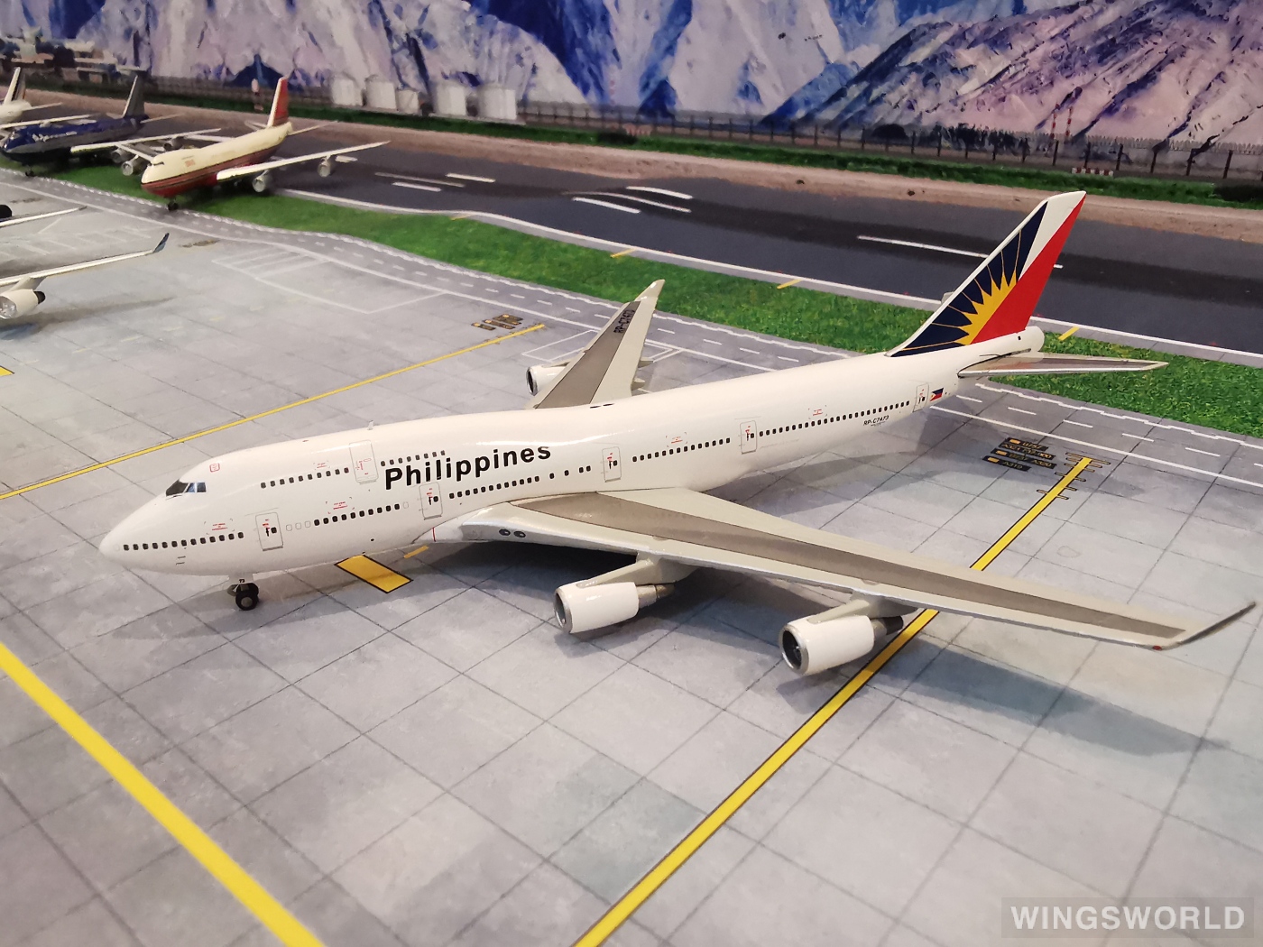 Geminijets 1:400 GJPAL1213 Philippine Airlines 菲律宾航空 Boeing 747-400 RP-C7473
