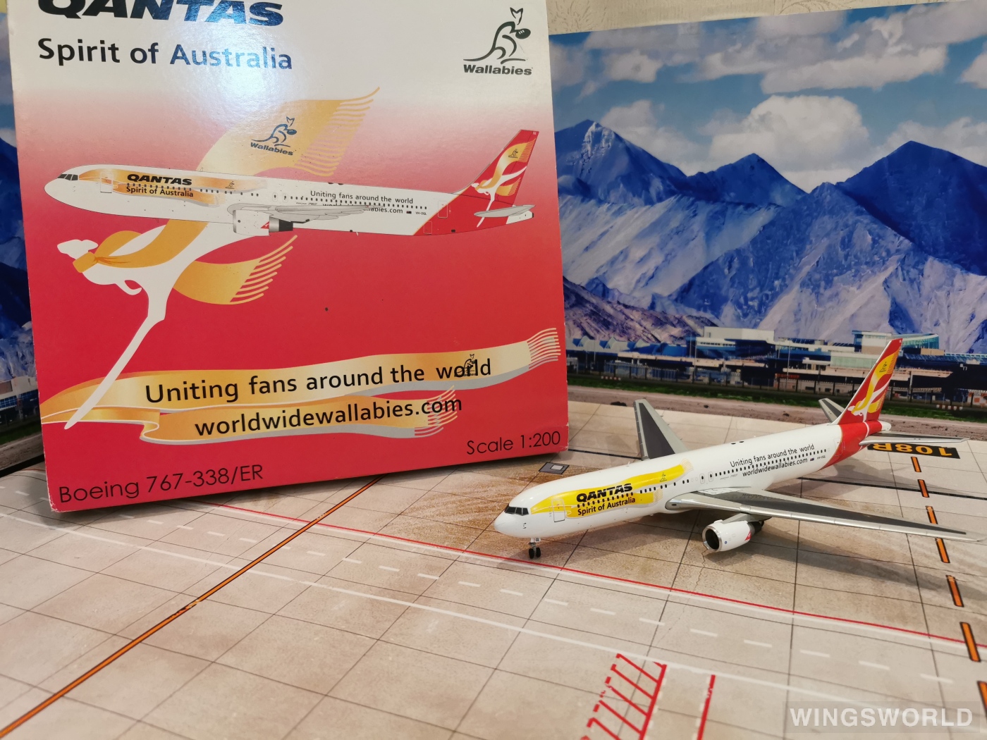 JC Wings 1:200 XX2987 Qantas 澳洲航空 Boeing 767-300 VH-OGL