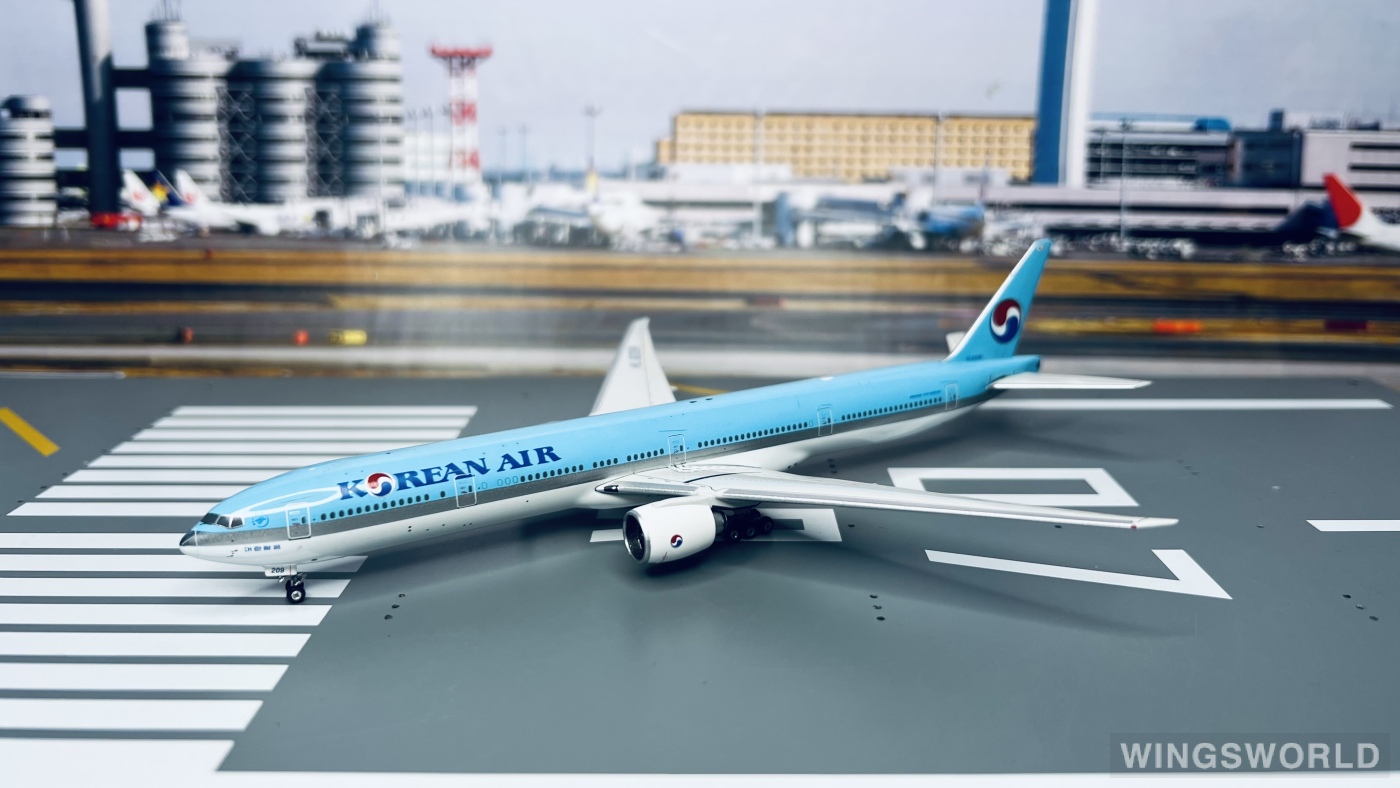 Phoenix 1:400 PH4HL8209 Korean Air 大韩航空 Boeing 777-300ER HL8209