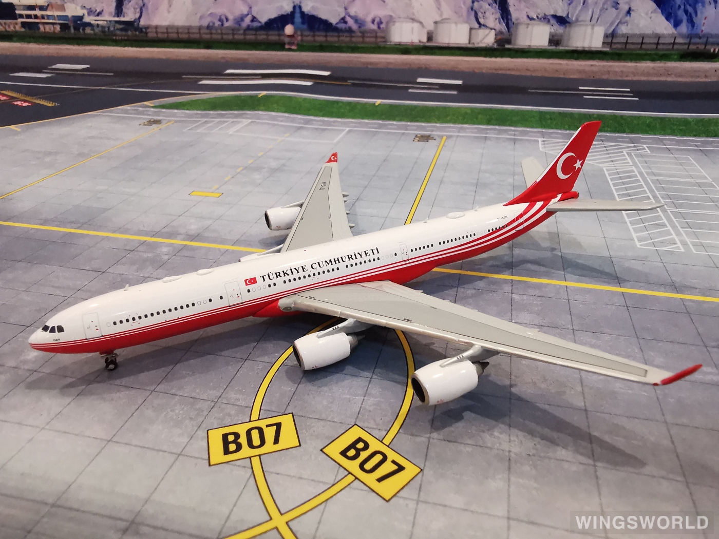 JC Wings 1:400 LH4064 Turkey Government 土耳其政府 Airbus A340-500 TC-CAN