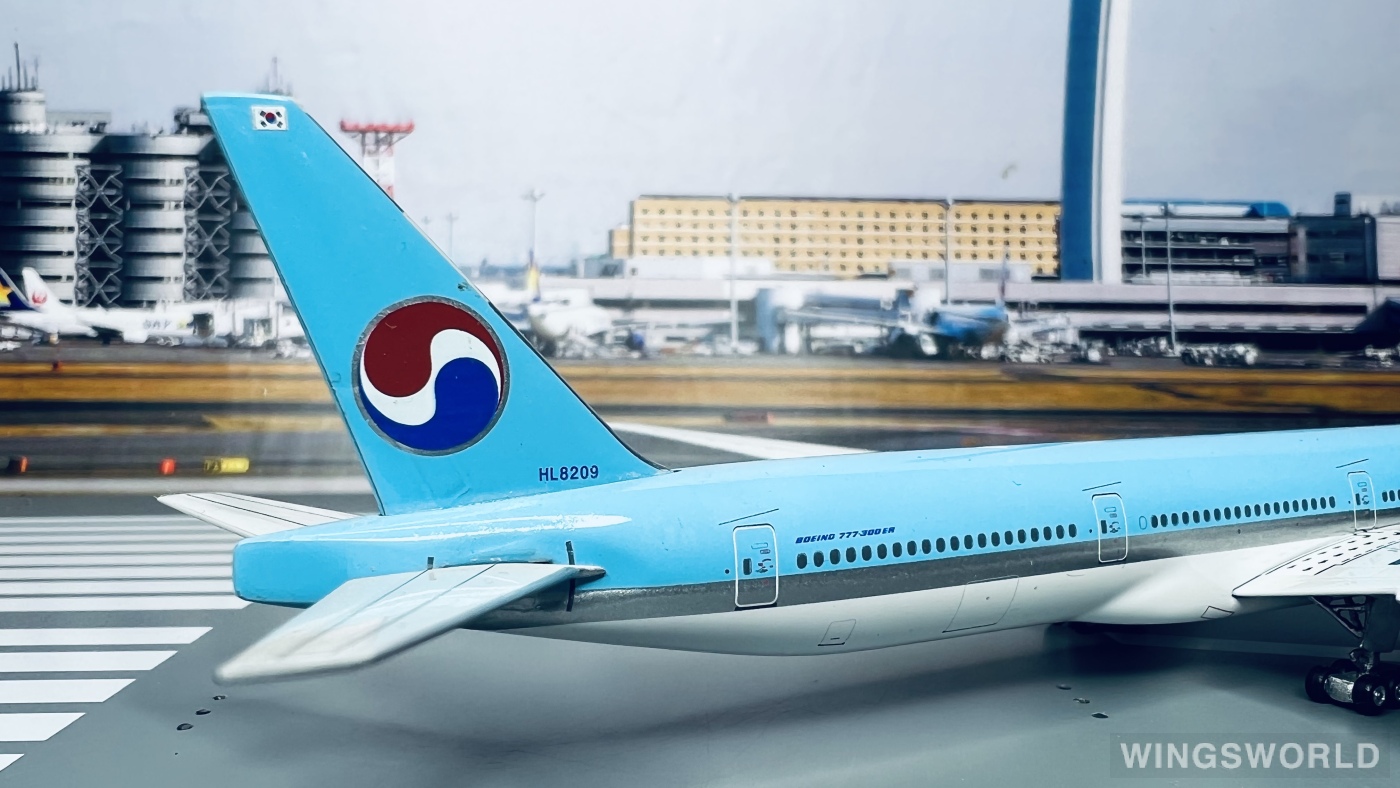 Phoenix 1:400 PH4HL8209 Korean Air 大韩航空 Boeing 777-300ER HL8209
