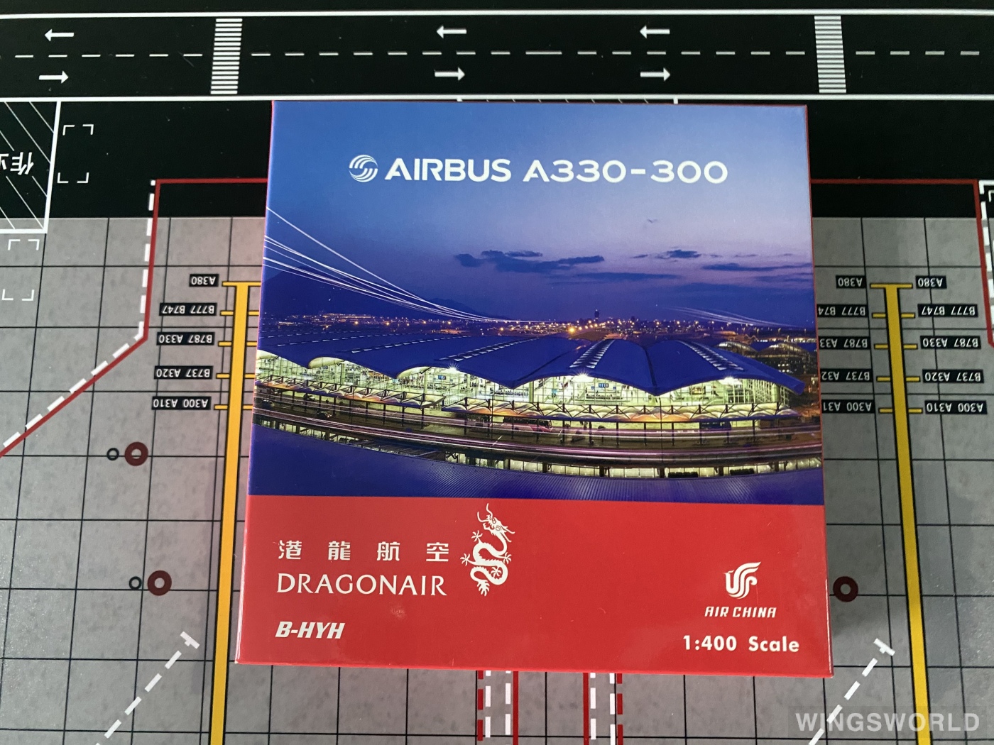 Phoenix 1:400 PH04352 Dragonair 港龙航空 Airbus A330-300 B-HYH