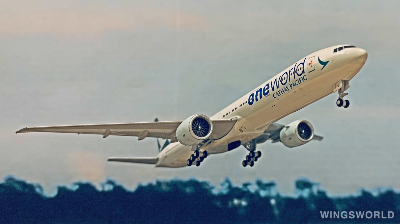 JC Wings 1:400 EW477W003 Cathay Pacific 国泰航空 Boeing 777-300ER B-KQI