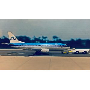 KLM 荷兰皇家航空 Boeing 737-300 PH-BDA 1990s colors. With rolling gears. ACPHBDA AeroClassics 1:400
