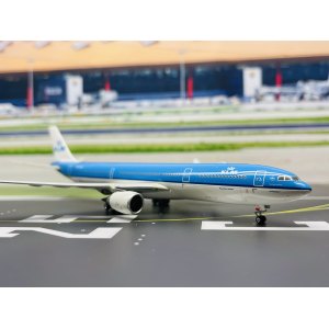 KLM 荷兰皇家航空 Airbus A330-300 PH-AKA  PH10593 Phoenix 1:400