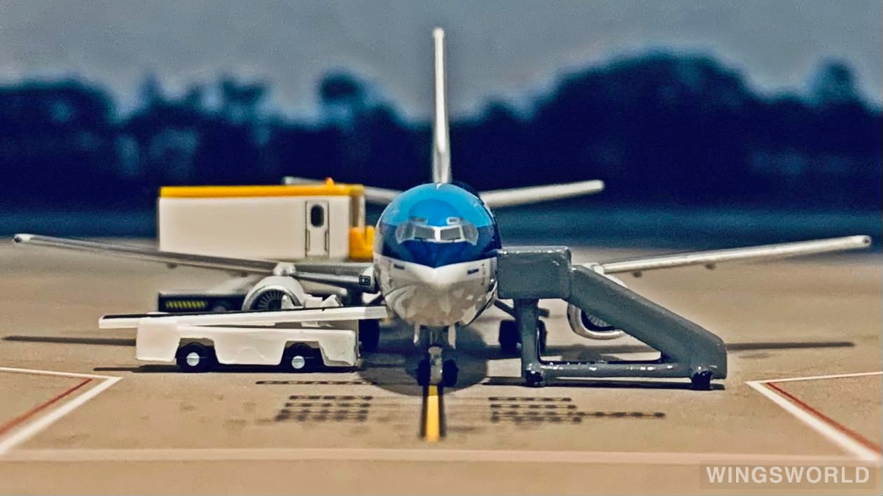 AeroClassics 1:400 ACPHBDA KLM 荷兰皇家航空 Boeing 737-300 PH-BDA