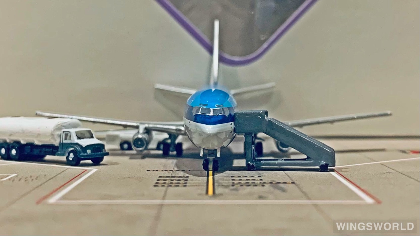 AeroClassics 1:400 ACPHTVX KLM 荷兰皇家航空 Boeing 737-200 PH-TVX