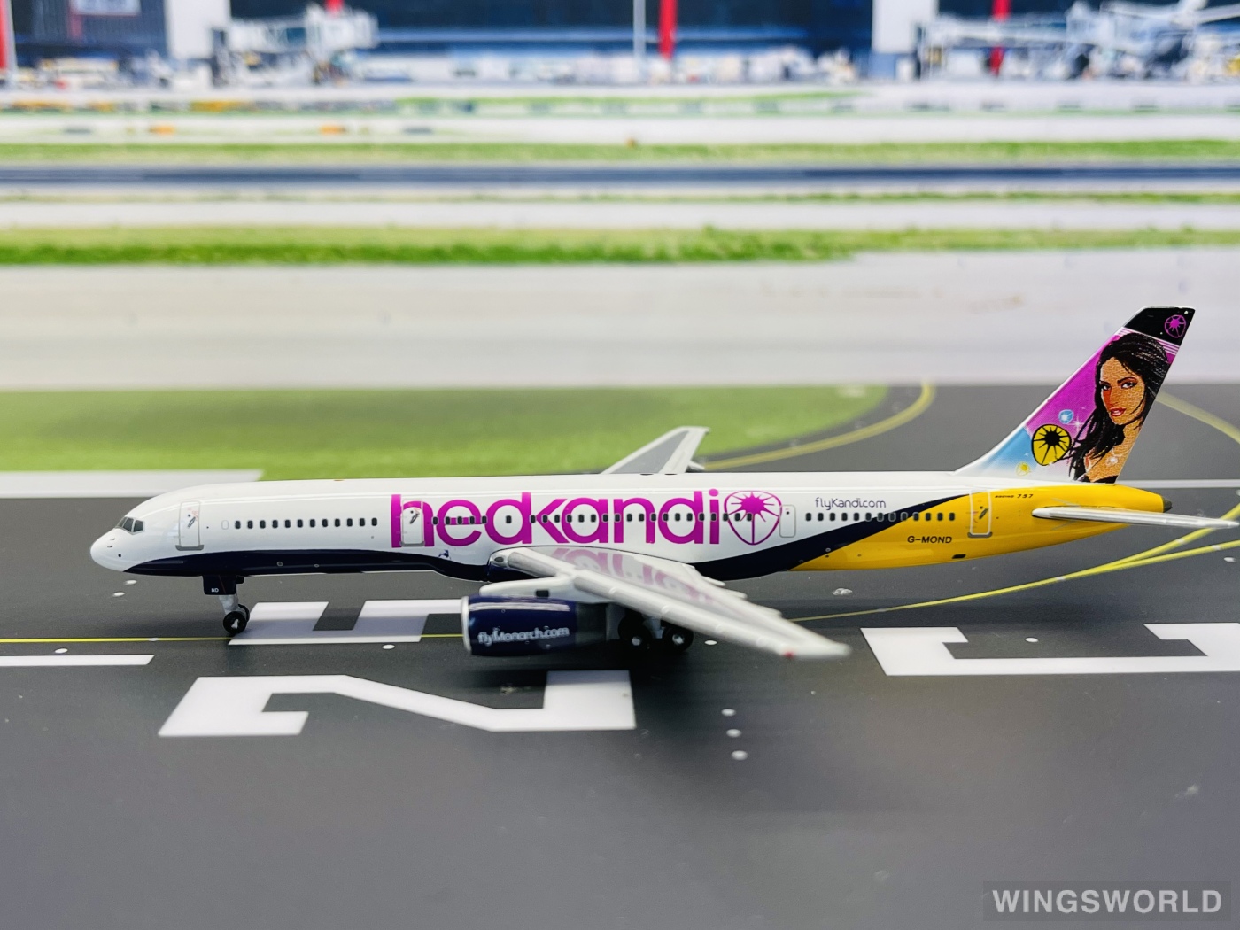 Phoenix 1:400 PH10184 Monarch Airlines 君主航空 Boeing 757-200 G-MOND