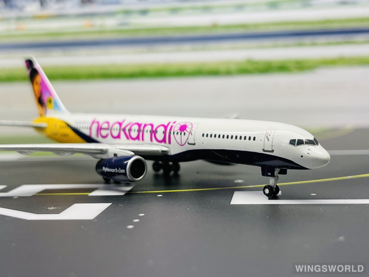 Phoenix 1:400 PH10184 Monarch Airlines 君主航空 Boeing 757-200 G-MOND