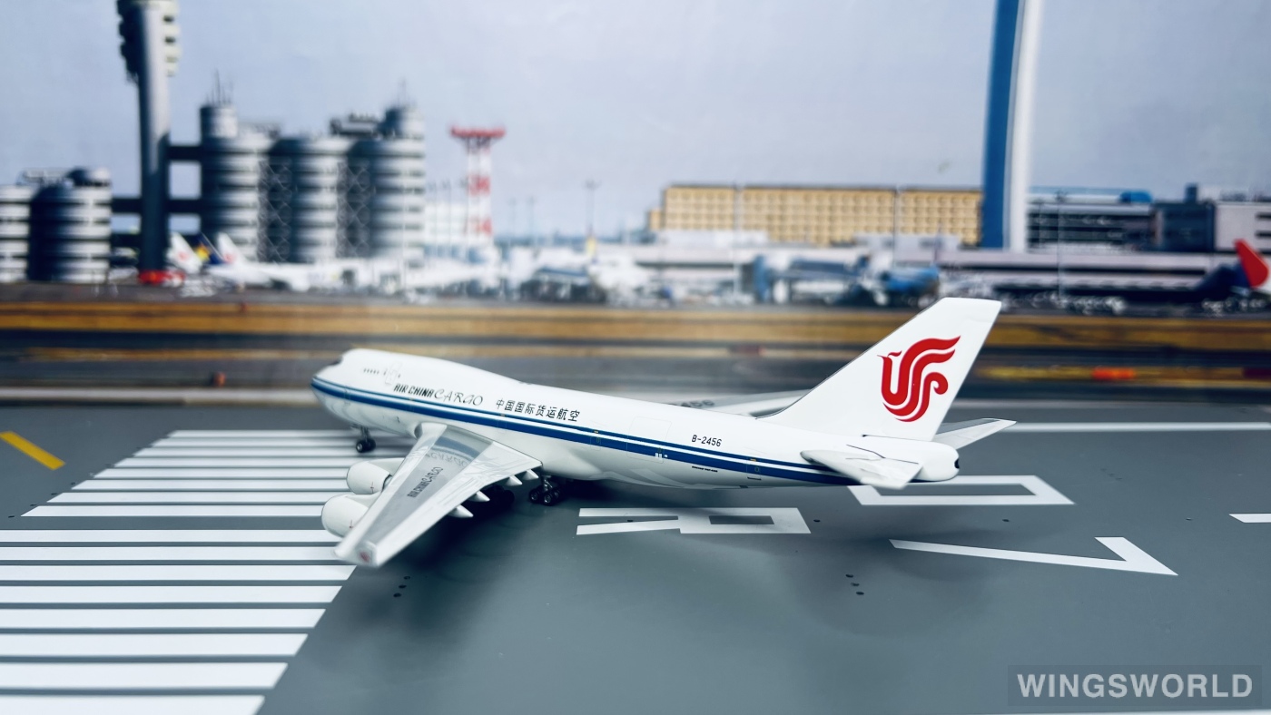 Phoenix 1:400 PH10323A Air China Cargo 中国国际货运航空 Boeing 747-400 B-2456