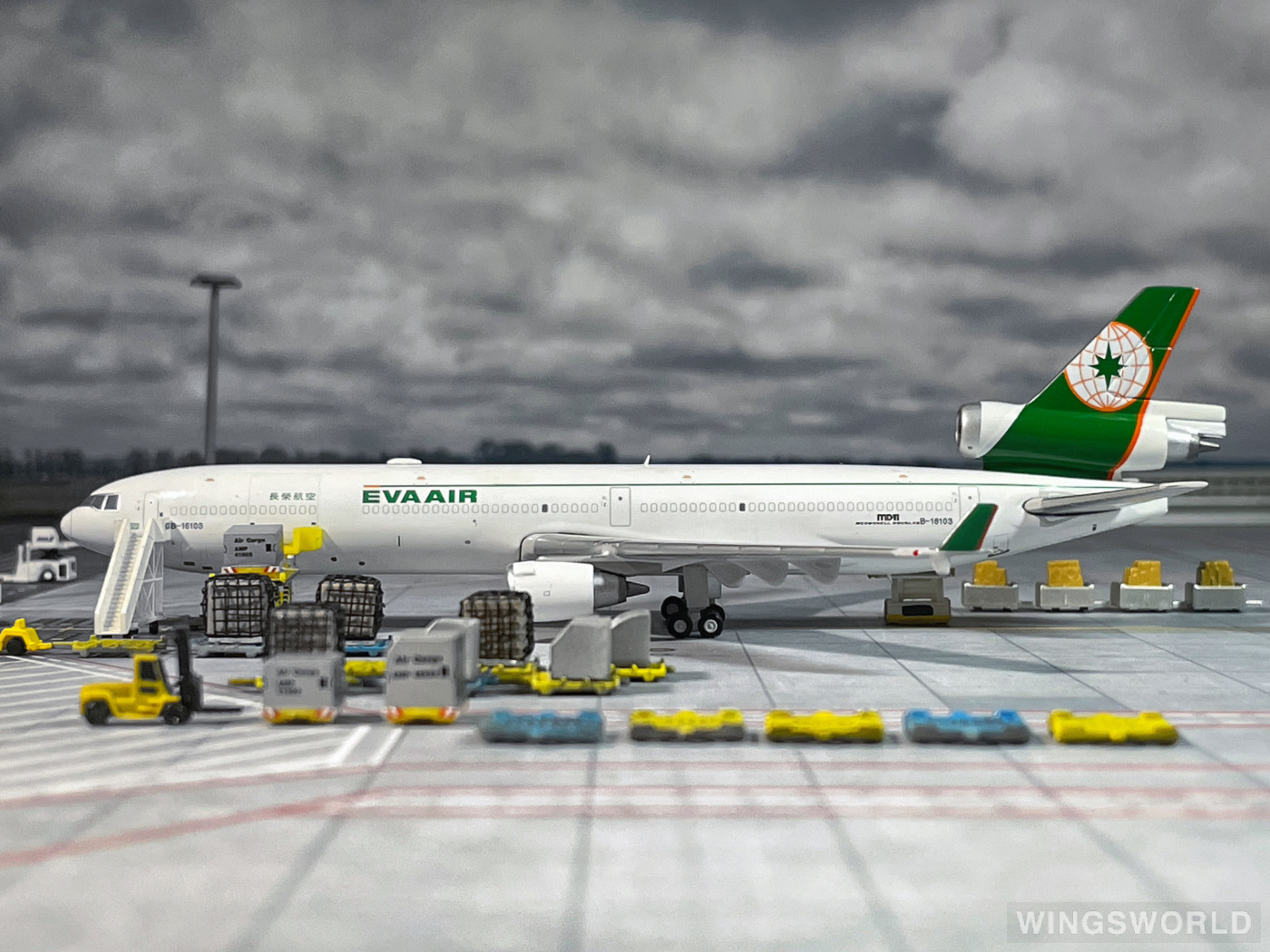 JC Wings 1:400 XX4192 EVA Air 长荣航空 McDonnell Douglas MD-11 B-16103