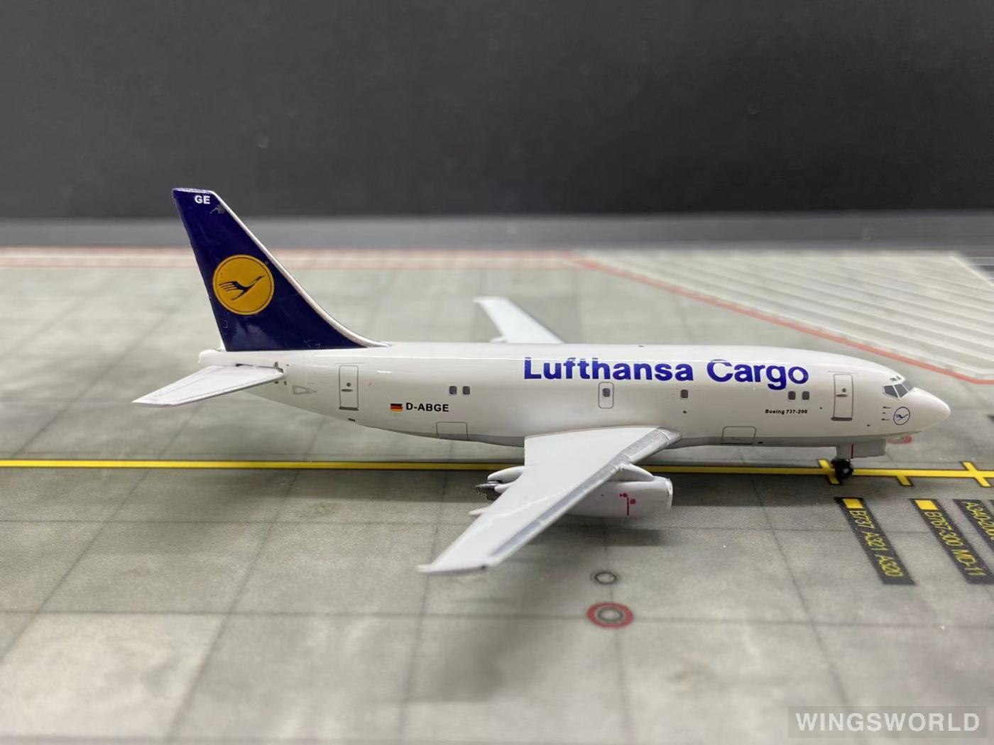 AeroClassics 1:400 AC411047 Lufthansa 汉莎航空 Boeing 737-200 D-ABGE