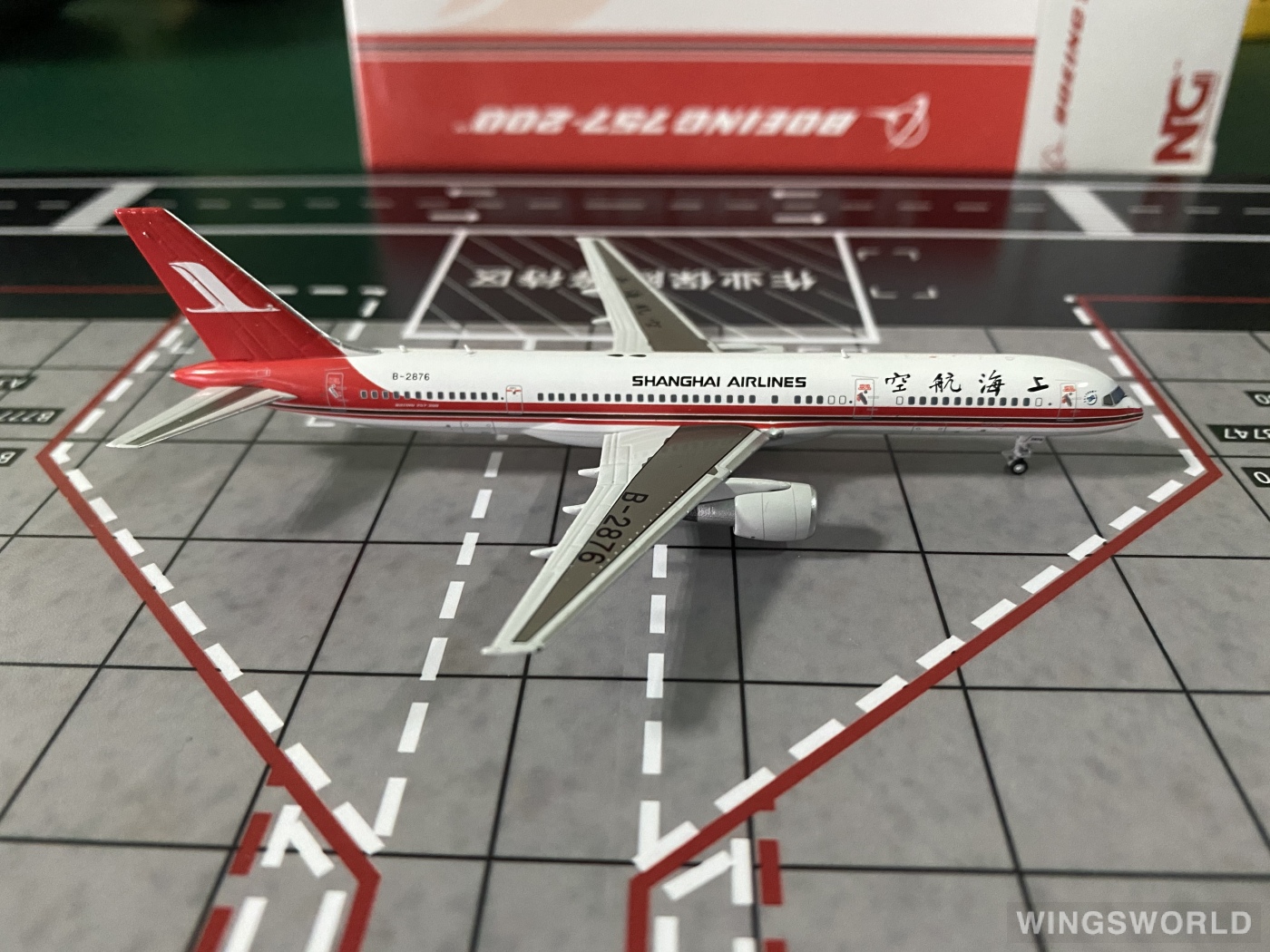 NGmodels 1:400 NG53109 Shanghai Airlines 上海航空 Boeing 757-200 B-2876