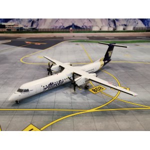 Alaska Airlines 阿拉斯加航空 Bombardier Dash 8-400 N435QX 华盛顿哈士奇橄榄球队 G2ASA1017 Geminijets 1:200