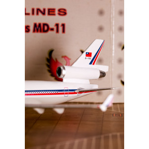 China Airlines 中华航空 McDonnell Douglas MD-11 B-153 1980s colors. PH10054 Phoenix 1:400
