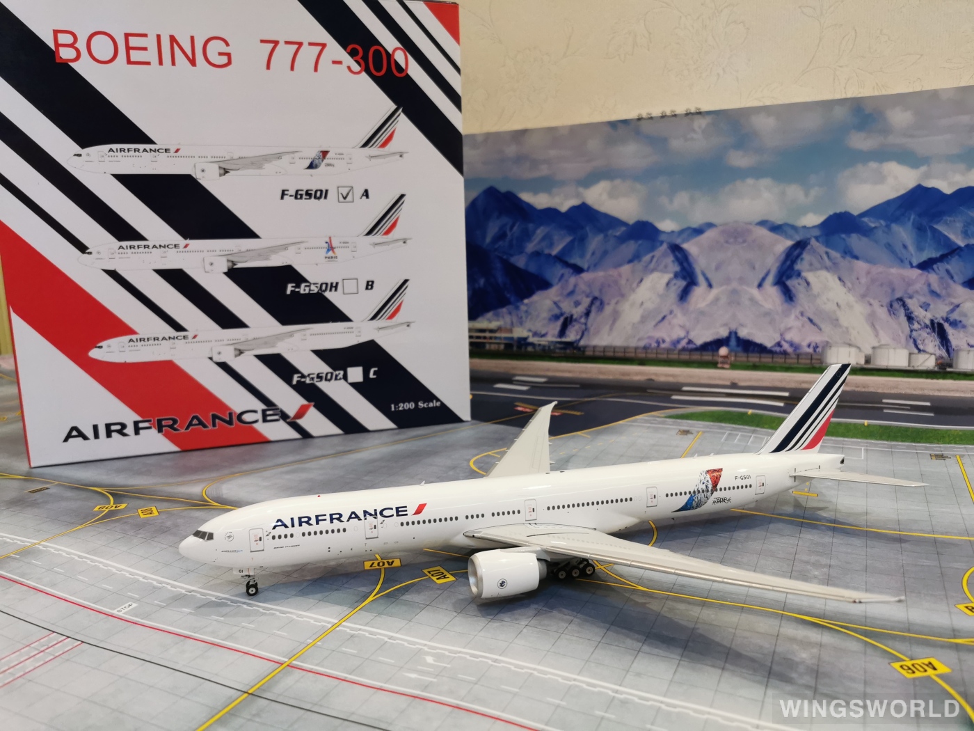 Phoenix 1:200 PH200030B Air France 法国航空 Boeing 777-300ER F-GSQH